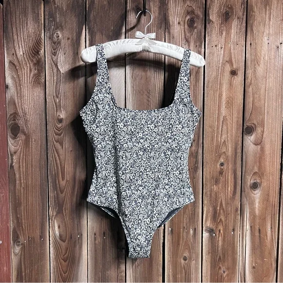 Everlane Square Neck Blue & White Floral Feminine Boho One Piece Swimsuit Sz L - Picture 2 of 16